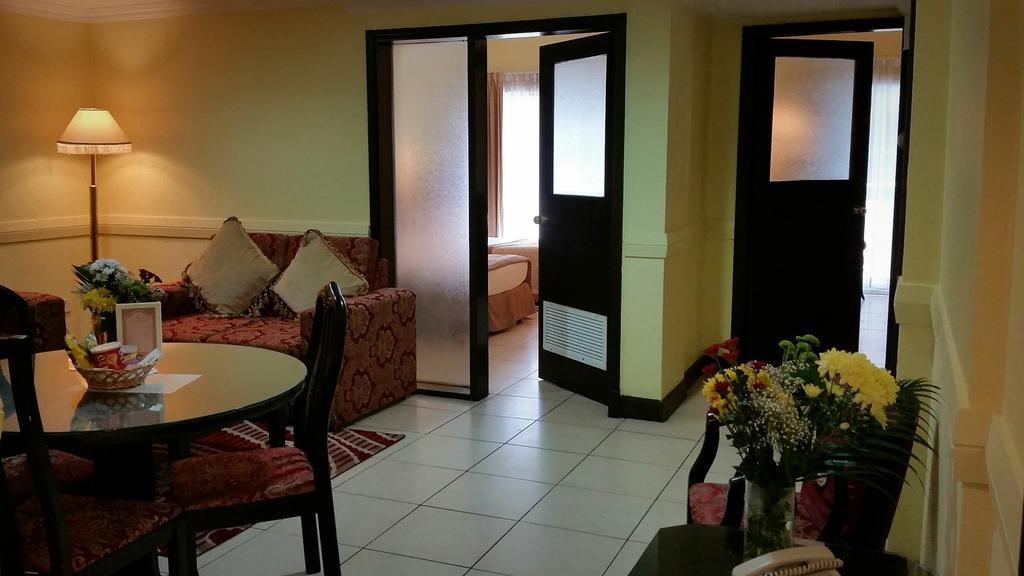 Deebaj Al Khabisi Plaza Aparthotel Dubai Eksteriør bilde